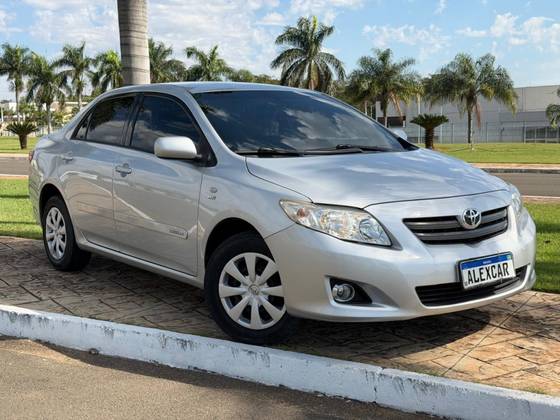 TOYOTA COROLLA 1.6 XLI 16V GASOLINA 4P AUTOMÁTICO TOYOTA COROLLA 1.6 XLI 16V GASOLINA 4P AUTOMÁTICO